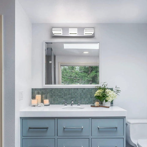 Bathroom with 20 Inch LED Vanity Light Bar For Bathroom Over Mirror, 3 Light Chrome Fixture, 18W, 6000K Daylight LED Lighting.