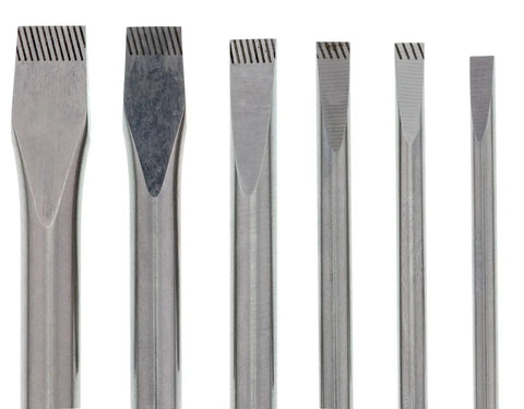 Close-up of flathead tips in Stainless Steel Screwdriver Set 3334 12 Piece With Blue Handles, Magnetic Tips For Any Fastener