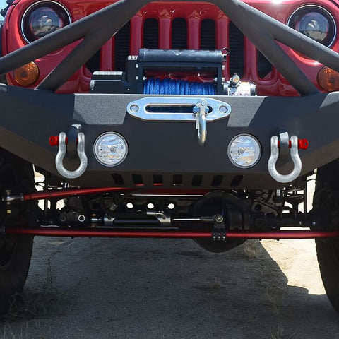 Front view of off-road vehicle with attached heavy duty 1 inch bow shackle D ring with 8.5 ton working load limit, 1-1/8 inch screw pin