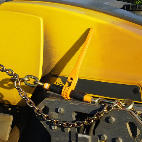Heavy Duty Chain And Binder Kit For Truck Tie Downs And Hauling, 3/8 To 1/2 Inch Ratchet Load Binders with 9200 lbs capacity in use