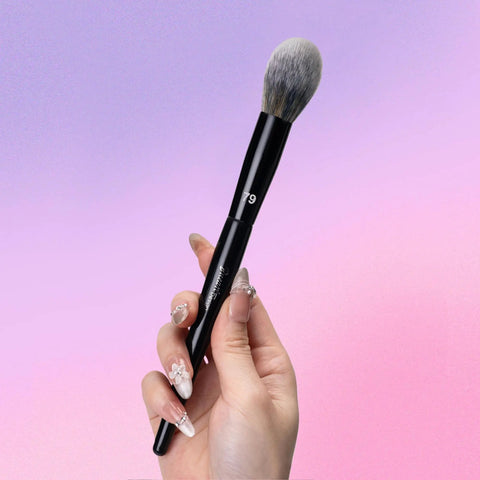 Under Eye Powder Brush Pro Grade With Tapered Tip For Precise Under Eye Application Ultra Soft Synthetic Bristles For Powders Creams And Liquids Smooth Precise Blending And Flawless All Day Finish, black brush held in hand
