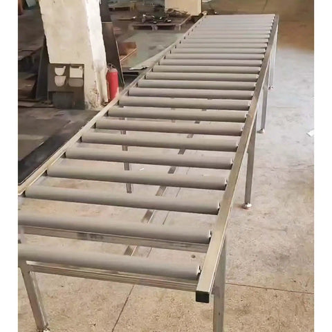 Universal Plastic Industrial Conveyor Belt Rollers Set For Feed Table Replacement Custom Lengths Available 20 To 63mm Diameter Heavy Duty Machine Parts on a feed table.