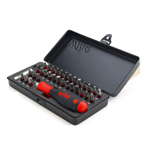 34 Piece MaxxTor Impact Bit Set For Heavy Duty Fastening With Phillips Square Pozidriv Torx And Hex Bits in open case