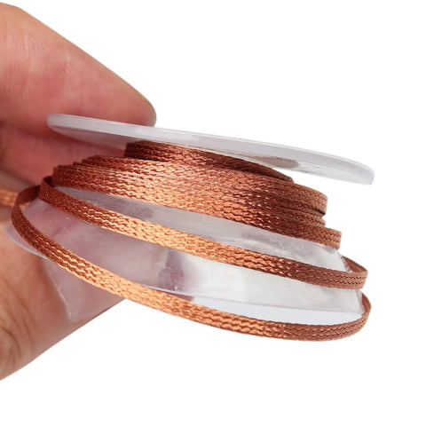 Desoldering Wick Braid 10ft Roll For PCB Repairs And Component Removal No Clean Solder Wick Desoldering Tool in hand view