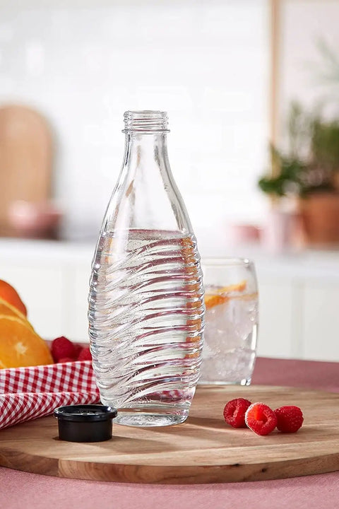 Glass Carbonating Carafe For Aqua Fizz Machines Eco Friendly 24 Oz Reusable Sparkling Water Bottle on kitchen table