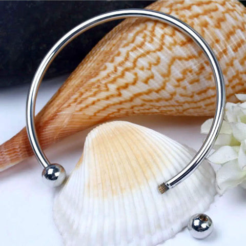 Five Silver Tone Open Bangle Bracelets With Screw End Ball Ends For Charms And Pendants DIY Jewelry Making Kit, seashell background