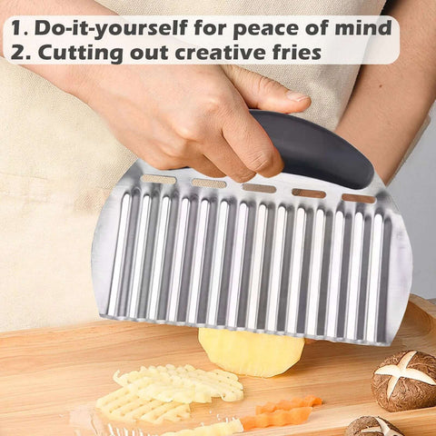 JAYVAR large crinkle cutter, side view; black handle and stainless steel wavy blade for potatoes.