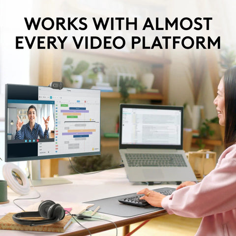 Woman using Hella Crisp Full Hd 1080p Webcam For Streaming And Remote Meetings Boasting Auto Light Correction during video call.