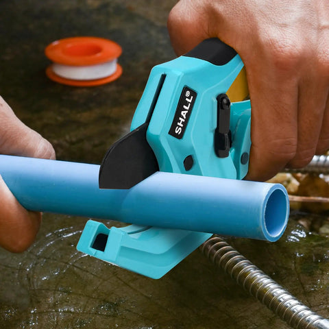 Heavy Duty Aluminum PVC Pipe Cutter Ratchet Tool With SK5 Blade Cuts Up To Two And A Half Inches on plastic pipe