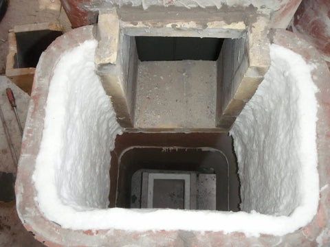 31 By 24 By 1 Inch Ceramic Fiber Blanket Insulation 6 Pound 2300F Continuous Use Temperature lining a kiln interior.