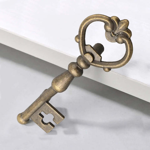 Key Shape Cabinet Pull Handle in Zinc Alloy with Bronze Finish for Drawers and Doors, Old School Farmhouse Style, 13.4 x 5.4 cm