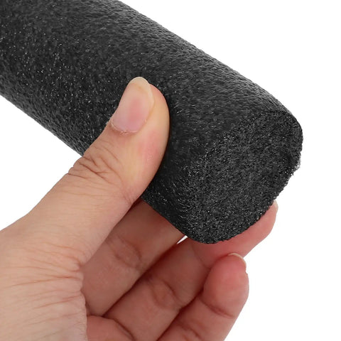 Black Foam Gap Filling Rod 2 Meter Backer Rod Rope For Concrete Crack Sealing Flexible Joint Fillers No Sweat Build Site Essential Tough As Nails Seals Wide Joints Easily, hand holding close-up of foam texture.