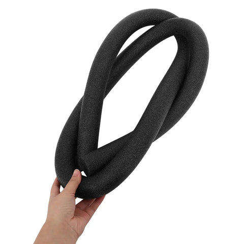 Black Foam Gap Filling Rod 2 Meter Backer Rod Rope For Concrete Crack Sealing flexible joint fillers held in hand.