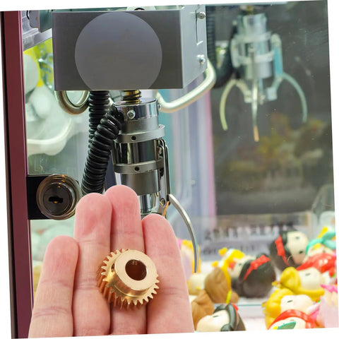 Beef Up Your Claw Machine With Dual Gear Upgrade For Stronger Grip And Stable Catch Precision Worm Gear And Pinion Replacement Parts For Toy Claw Machines Compatible With Various Models, brass gear in hand