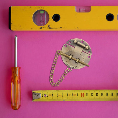 COSMOBETTY 7pcs Vintage Retro Toggle Hasp Latch with Chain for Jewelry Boxes and Collectibles displayed with tools on pink background.