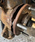 Rusty wheel hub with exposed 5 Pack M12x1.5 Wheel Studs For Hyundai And Kia Cars And SUVs 1998 2024 Sonata Elantra Tucson