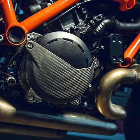 Beefed Up Engine Connecting Rod For 125 And 175cc Motorcycles Fits DT125 DT175 MX175 TZR 125 Models Delivers Tough Durability And Smooth Power Transmission For Quicker Acceleration And Longevity in motorcycle engine bay, carbon-fiber cover