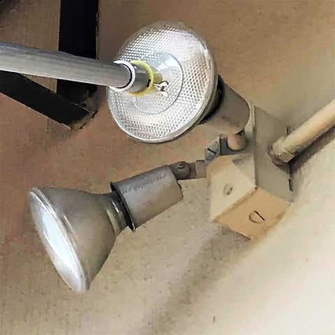 Light Bulb Changer For High Ceilings With Telescoping Pole Heavy Duty Basket Grip For Recessed Lights And Outdoor Flood Lamps No Fuss Easy Reach