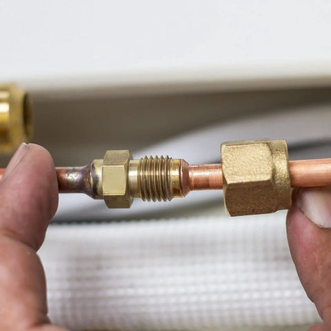 Brass Compression Fittings Set, 30 Piece All-In-One Kit With Sleeves, Ferrules, Inserts, And Nuts, 1/4 inch, in use for plumbing connection
