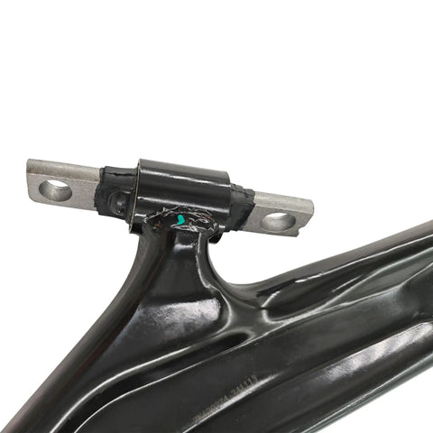 Close-up of 2-Piece Front Lower Control Arm Set With Ball Joint And Bushing Assembly for 2007-2012 Nissan Sentra detail