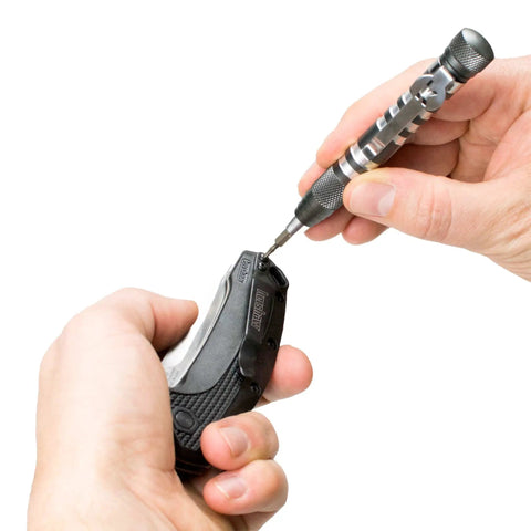 4.8 Inch Magnetic Bit Driver With Built In Bit Storage And Aluminum Body used to tighten knife screws