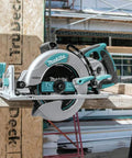 Lightweight Magnesium Hypoid Saw With Seven And One Quarter Inch Blade, 13.2 Lb Job Site Tough Power Tool, Oil Bath Tech