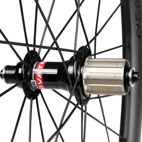 Ultra Light Carbon Road Wheelset 700C Rim Brake 20 To 24 Holes 1502g Pair With Front 655g Rear 848g hub detail