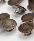 Close-up of 20 Sets Of 17mm Replacement Jeans Buttons Snap Kit With Metal Rivets For Jeans Denim Pants No Sew Button Replacement Durable Riveted Button Set For Quick Fixes