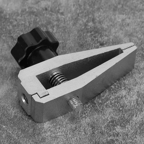 Beefy Stainless Steel Push Pull Force Fixture With 500N Tensile Tester Jaw, Heavy Duty Clamp, Anti-Slip Knob, For Testing Rubber Cables, Paper, And Other Destructive Materials, stainless steel jaw clamp close-up