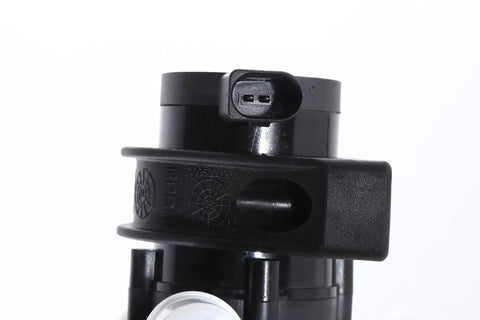 Sweet Ride Smooth Cruisin Slick Aux Cooling Water Pump With Plug for Audi VW, showing connector and detailed design.