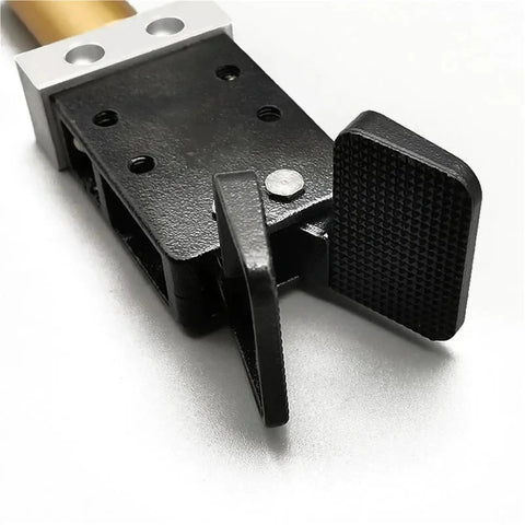 Front view of Heavy Duty Pneumatic Gripper Manipulator Fixture Clamp For Injection Molding 1815S Series Water Spout Clip