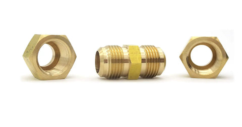1/4 Inch No Weld Copper Pipe Connector For Hvac Ac Lines No Sweat Compression Coupler showing double flare nuts and connector.