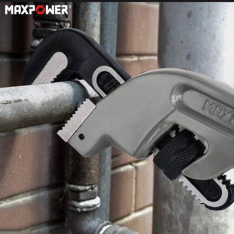 24 Inch Offset Pipe Wrench Aluminum Light As A Feather Yet Tough As Nails With 2.7 Inch Jaw Opening Up To 70 mm Clamping Capacity And 45