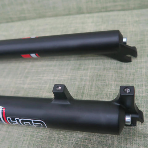 Close-up of black 26 Inch Suspension Fork for Mountain Bikes, Single Shoulder 28.6mm Straight Tube, Ultralight Aluminum Alloy