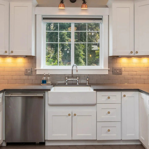 Modern kitchen with Sweet 10 Pack Champagne Bronze Cabinet Knobs, 1.2 Inch Round Drawer Knobs on white cabinetry