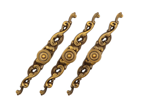 Three vintage style cabinet knobs and pulls in yellow bronze, featuring ornate back plates. 3 Piece Set Zinc Alloy Yellow Bronze Back Plate Pull Handles.