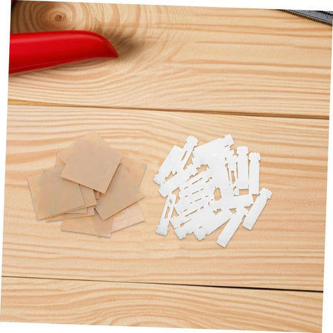 Vertical Blind Repair Kit With Slats Stems For DIY Quick Replacement Of Vertical Blinds Parts Practical Window Carrier Accessories And Restoration For A Smooth Functional Look, shown in white plastic pieces on a wooden table.