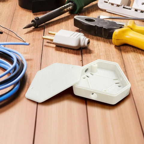 Openable DIY Junction Box For Branch Wire Splices, Three-Wire Electrical Enclosure With Cover, White Plastic Splice Box Kit, No-Hassle Insulated Wire Repair Box Set Of 3, Easy Access, Durable, Easy Install, open white plastic box on wood table