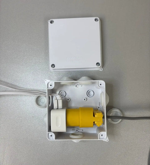 Open view of Outdoor Dustproof PP Plastic Junction Box Enclosure for Electronics Weatherproof Project Case at 3.9 x 3.9 x 2.8 inches.
