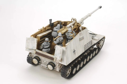 Beefy 1/35 Nashhorn Heavy Tank Destroyer Kit With Four Winter Figures, beige finish, detailed fighting compartment view