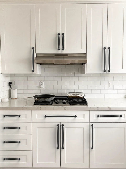 Modern kitchen with Matte Black Cabinet Pulls 10 Pack 5 Inch 128mm Solid Zinc Alloy Kitchen Handles installed on white cabinets