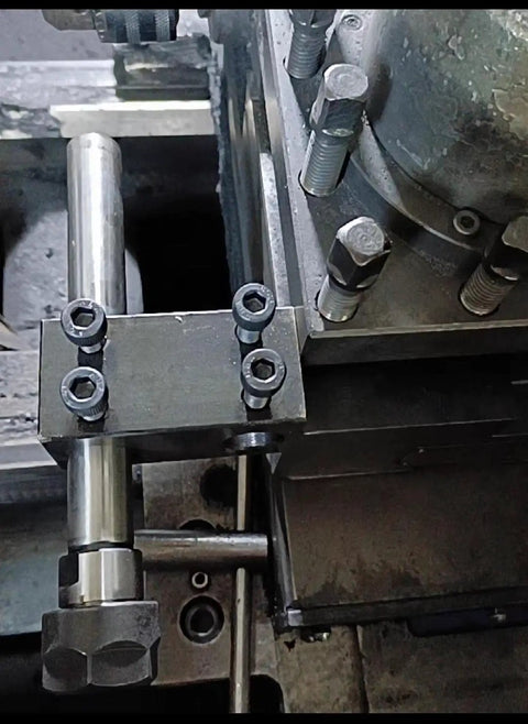 CNC Milling Extension Rod 25mm Shank ER25 Collet Holder Straight Chuck, 100mm Length attached to a CNC machine.