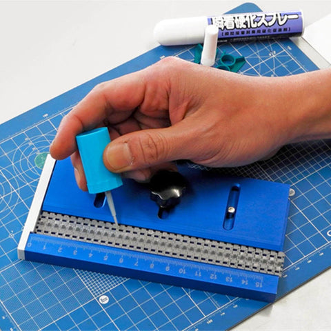 RC Tank Track Link Assembly Jig For Easy Track Link Installation, Portable Chain Wheel Tool shown in use on table with ruler guide