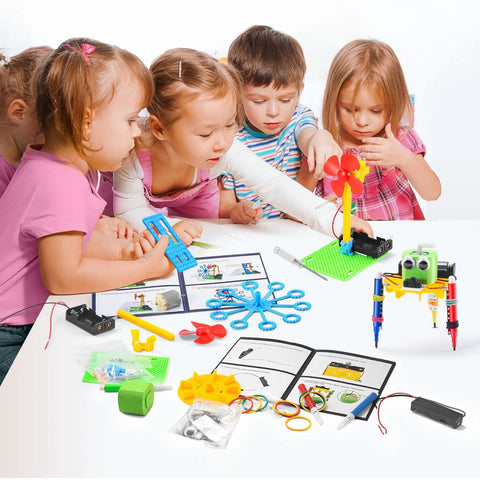 Children playing with 6 In 1 STEM Robotics Kit For Kids 8 To 13 With Reptile Robot Balance Car Bubble Machine Fiber Lamp And Buzzer Wire Game