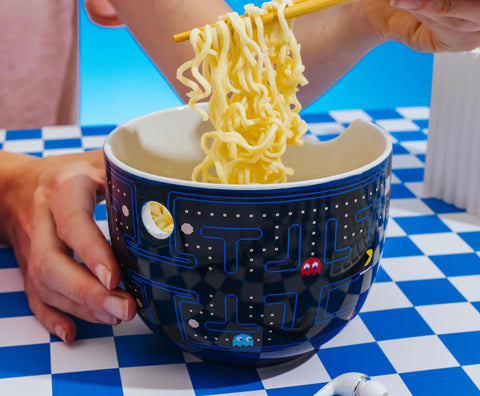 Dope Retro Maze Ramen Dinnerware Set With Ceramic Bowl And Bamboo Chopsticks, 20-Ounce Noodle Bowl For Retro Gamer Kitchens