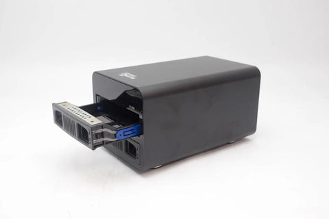 Plug And Play Dual Bay Raid Hard Drive Enclosure Packing Hella Fast Usb 3 1 Gen 2 Type C To Sata supports dual SATA drives in black metal chassis.
