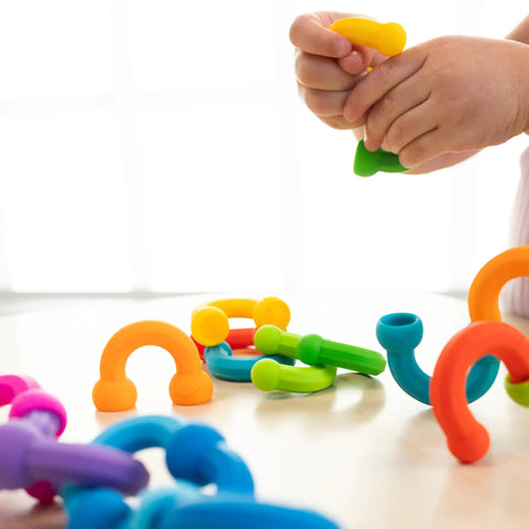 Plip Links Silicone Building Toys For Open Ended Creative Play A Fun Construction Set For Kids Aged 3 To 12 That Sparks STEM Skills Through Pattern Building And Preschooler Hands On Imagination, colorful silicone pieces for toddler hands