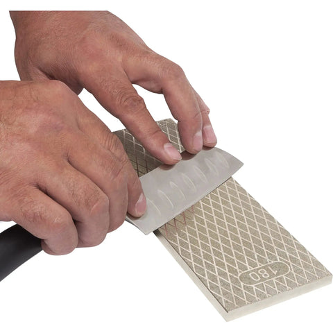Sharpening a knife on 8 Inch Diamond Sharpening And Flattening Stone Double Sided 180/600 Grit Bench Stone With Pouch Cleaning Block