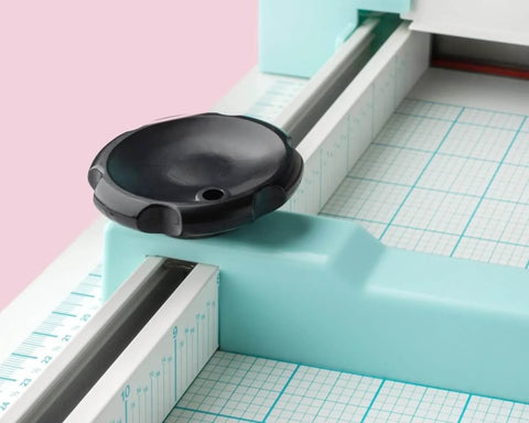 Heavy Duty Guillotine Paper Cutter For 1 Inch Thick Stacks With Easy Operation And Precision Alignment Boss Level Cuts close-up view