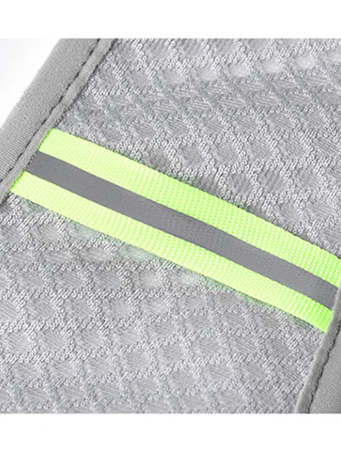 Close-up of reflective straps on Men's Ultralight Sports Tank Vest With Hydration Bladder Backpack For Running, Hiking And Cycling Gear